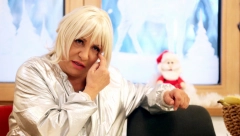 VESNA ZMIJANAC VIŠE NE IZGLEDA ISTO Pevačica se podmladila, jedva je prepoznali!