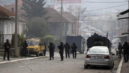NASTAVLJA SE TEROR NAD NAŠIM NARODOM U poslednja 24 časa dva puta kamenovana kuća jedine srpkinje u Peći!