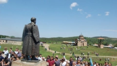 EKSPANZIJA ZEMLJIŠTA NA RAVNOJ GORI Prodato preko sto placeva, svi žele bliže Dražinom spomeniku!