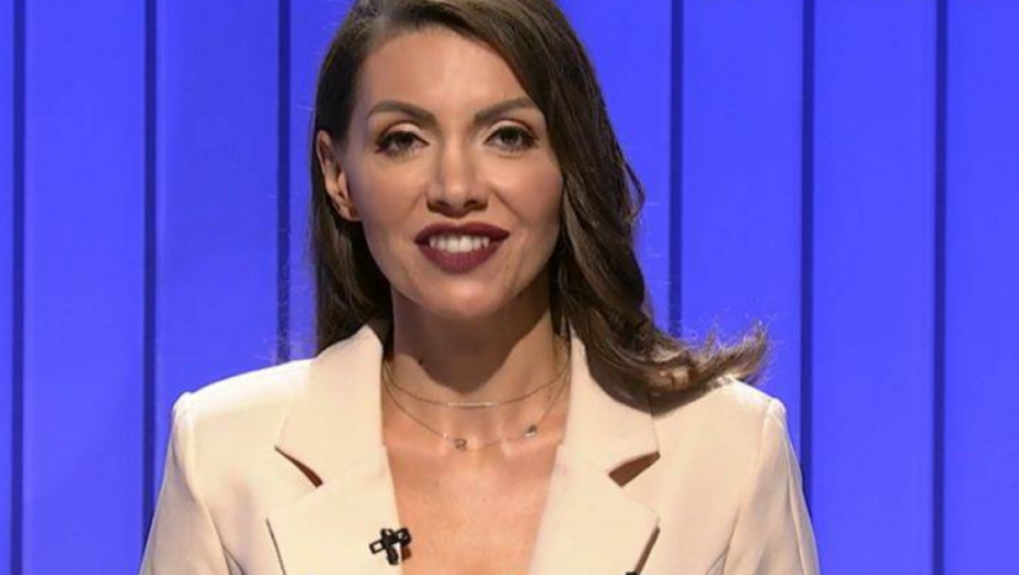 STARIJI JE OD NJE 31 GODINU! Suprug voditeljke "Slagalice" bavi se ozbiljnim poslom, bio joj je profesor na fakultetu, a evo i zašto ga ne eksponira! (FOTO)