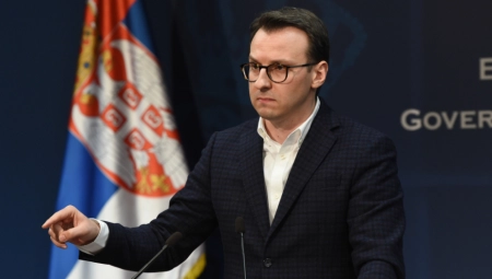 PETKOVIĆ ODBRUSIO ALBANSKIM POLITIČARIMA Dok se Haradinaju, Kurtiju i ostalima pričinjavaju bombarderi, Beograd će umeti da čuva mir