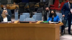 POLITIČKI "MRTVOG" BORISA I VJOSA UPOKOJILA Prva žena Kosova usred Njujorka "sahranila" živog Tadića