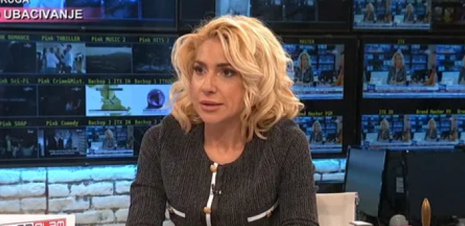 BEZOBRAZAN DEKOLTE! Jovana Jeremić provocira i ovog jutra!