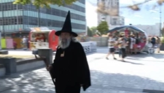 JEDINI DRŽAVNI ČAROBNJAK NA SVETU JE DOBIO OTKAZ Nije iz Oza već sa Novog Zelanda, imenovao ga je premijer