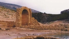 SRPSKA SVETINJA IZRONILA IZ JEZERA Manastir iz vremena boja na Kosovu, Hrvati potopili zbog gradnje hidroelektrane! (FOTO)