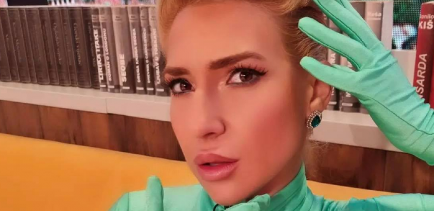 JOVANA ZABEZEKNULA SVE U STUDIJU! Voditeljka došla obučena kao vanzemaljac