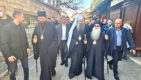 MUDRA PORUKA PATRIJARHA PORFIRIJA: Neophodno je da prepoznamo Živoga Boga kao Spasitelja! (FOTO)