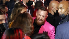 MMA ZVEZDA PRETUKLA PEVAČA Neću da ćutim, on je veoma opasna osoba (VIDEO)