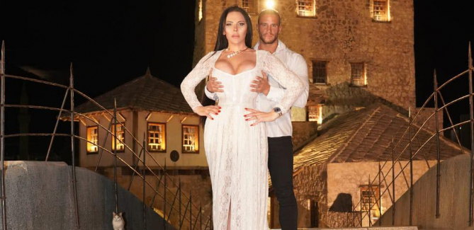 UDALA SE TRANSRODNA PEVAČICA Elektra sva u belom, a mladoženja je poznati sportista!