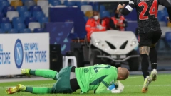 VANJA ODBRANIO PENAL Srbin umalo zaustavio lidera (VIDEO)