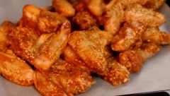 Prste da poližeš: Recept za najlepše pečena pileća krilca