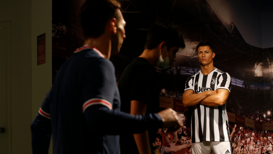 NEVEROVATNO! Svi su oduševljeni kako izgledaju Mesi i Ronaldo, ove voštane figure su podigle planetu na noge! (FOTO GALERIJA)