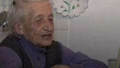 ONA JE NAJSTARIJA STANOVNICA SRBIJE! Ima 107 godina i još pere veš na ruke i obrađuje baštu!
