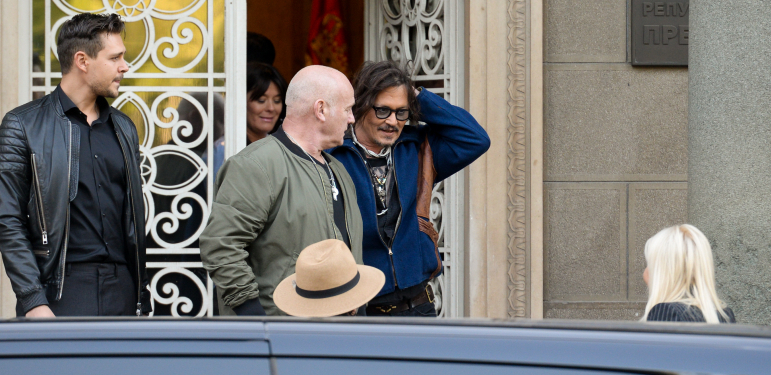 NEŽNA DUŠA Džoni dobio poklon od obožavateljke u Beogradu, pa učinio nešto neverovatno!