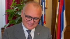 "ZAŠTO SI TAKO NASMEJAN?" Vesić objavio novi snimak na TikToku i oborio internet! (VIDEO)