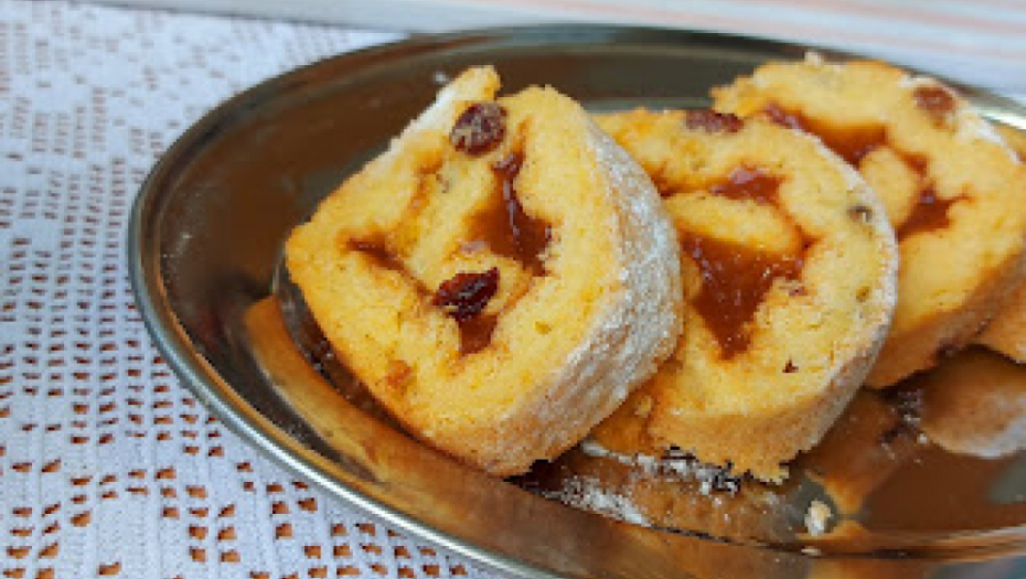 ROLAT SA DŽEMOM OD ŠLJIVA Ukusan slatkiš za čitavu porodicu