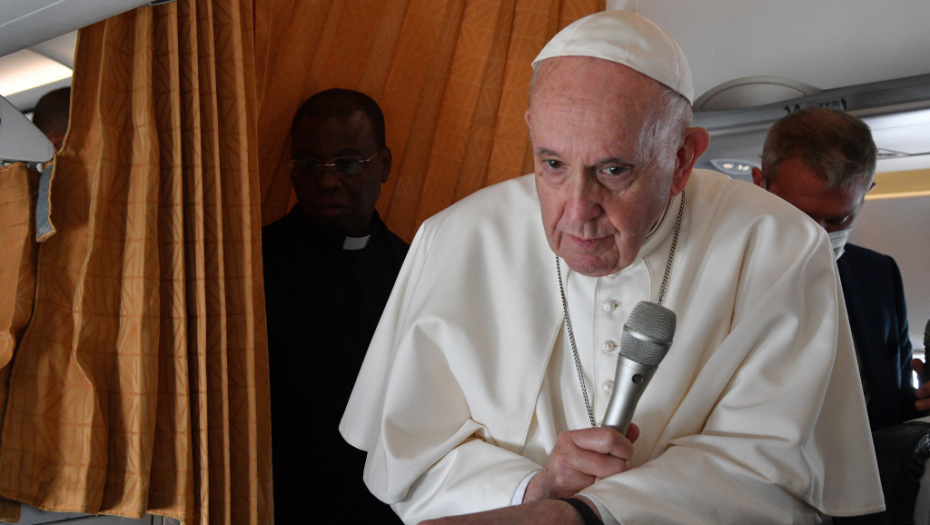 PAPA JE SINIŠI REKAO: TREBA DA POSTANEŠ SVETAC Mihajlović je oduševio poglavara rimokatoličke crvke, ovako je Srbin opisao njihov susret