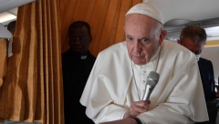 PAPA JE SINIŠI REKAO: TREBA DA POSTANEŠ SVETAC Mihajlović je oduševio poglavara rimokatoličke crvke, ovako je Srbin opisao njihov susret