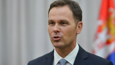 SINIŠA MALI: 5,7 miliona punoletnih građana Srbije dobilo je pomoć od 30 evra