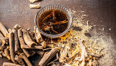 ZAPOČNITE DAN "ZDRAVLJEM" Čaj od đumbira i dva sastojka koja imate u kuhinji su odličan recept za "dobro jutro"