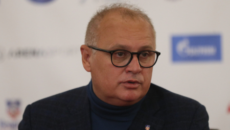 NE KRIJE ODUŠEVLJENJE Vesić prezadovoljan izborom za člana predsedništva SNS