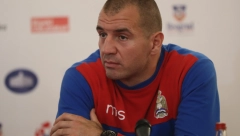 KAPITEN IDE U RING! Bio najveća podrška svima, rukavice je privremeno zamenio megafonom, a sada je red na njega!