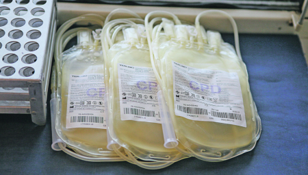 MOJA MALA SESTRA IMA TUMOR, MOLIM VAS, DAJTE KRV ZA NJU Hrabri Nikola ne odustaje i moli sve koji mogu da pomognu Aleksandri