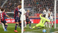 LUDILO NA DALARI Miha se vratio posle 0:2 i sa dva igrača manje, a onda je šou ukrao Ibra (VIDEO)