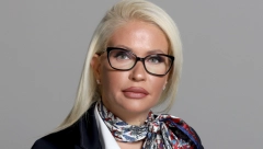 "GOSPOĐI STAMENKOVSKI NIJE DOBRO OD “UDARA” SILNIH NULA" Božić napomenula da je građanima Srbije dosta stranih sluga i izlizanih parola!