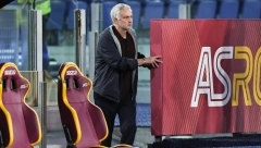 NOVI ŠOU MURINJA Portugalac isključen, ali i njegov rival, Roma prva otkinula bodove Napoliju (VIDEO)