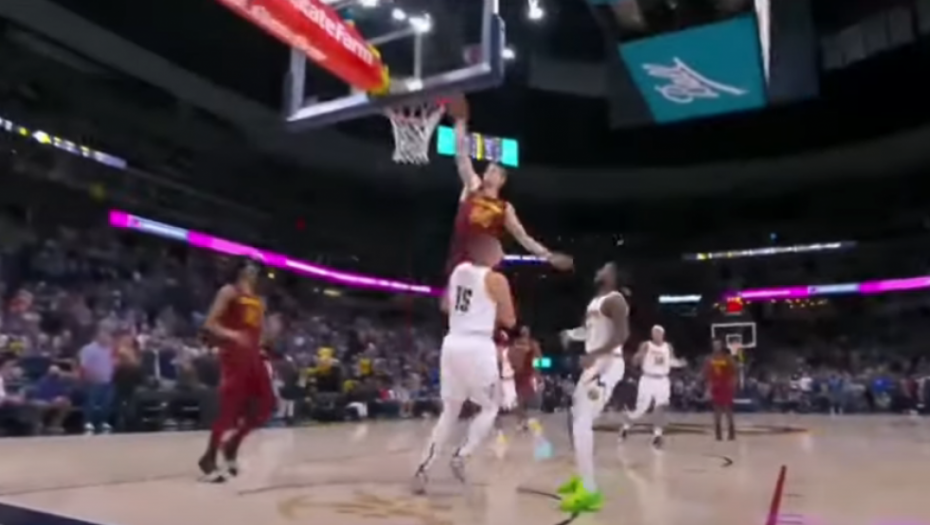 ZAVRŠIO NA POSTERU! Jokić brutalno ponižen! (VIDEO)