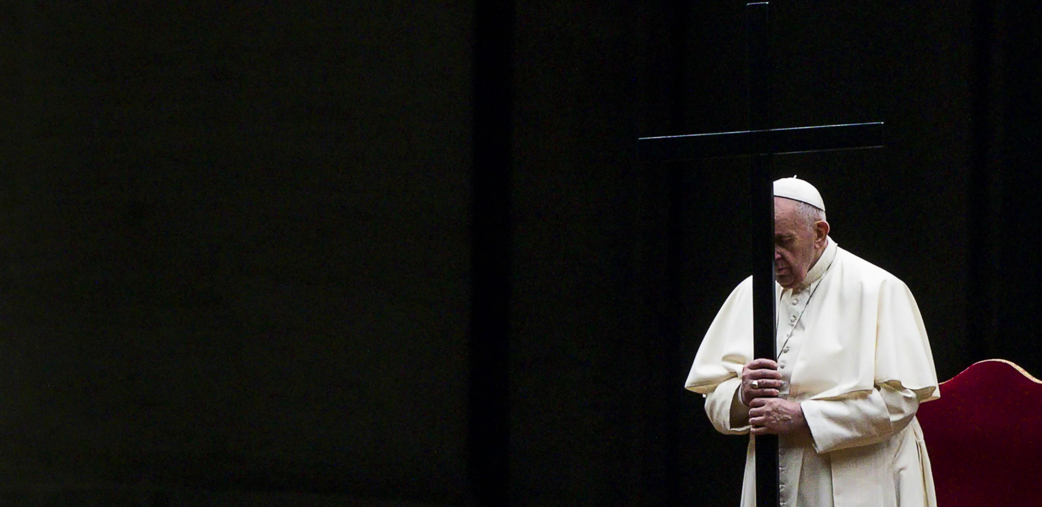 PAPA NEĆE PRISUSTVOVATI VEČERAŠNJOJ PROCESIJI Oglasio se Vatikan