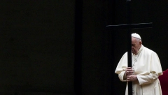 "MOĆNICI ODLUČUJU, DOK SIROMAŠNI UMIRU" Papa Franja još jednom apelovao na OKONČANJE SUKOBA