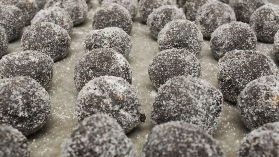 FANTASTIČAN JESENJI DESERT: Pijane kuglice su prava harmonija ukusa!