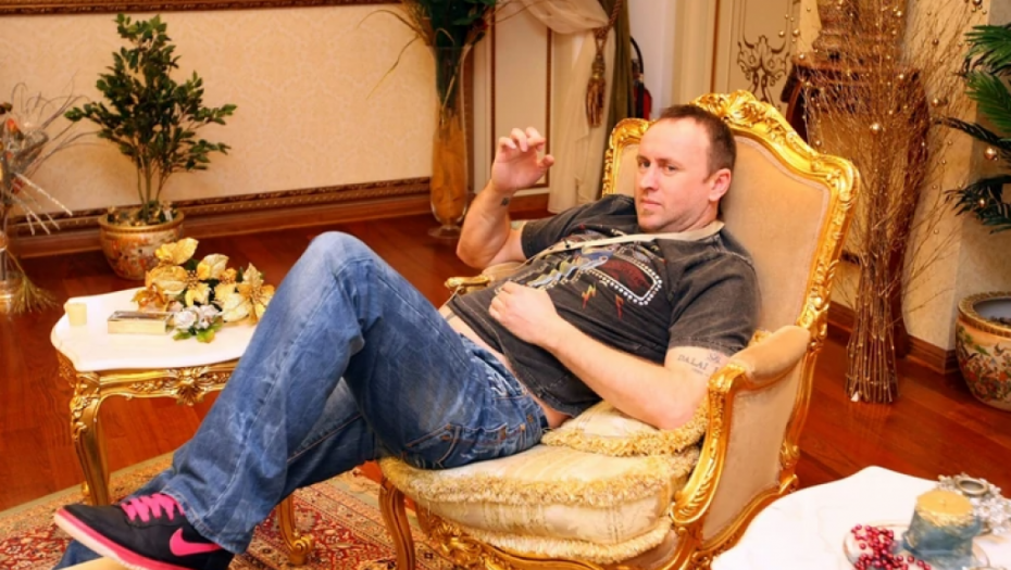 ZNATE GA KAO SKANDAL MAJSTORA, A GDE JE SADA? Saša Ćurčić je pravio haos po rijalitiju, doživeo propast u fudbalu, a evo šta sada radi!
