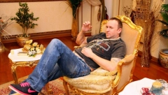 ZNATE GA KAO SKANDAL MAJSTORA, A GDE JE SADA? Saša Ćurčić je pravio haos po rijalitiju, doživeo propast u fudbalu, a evo šta sada radi!