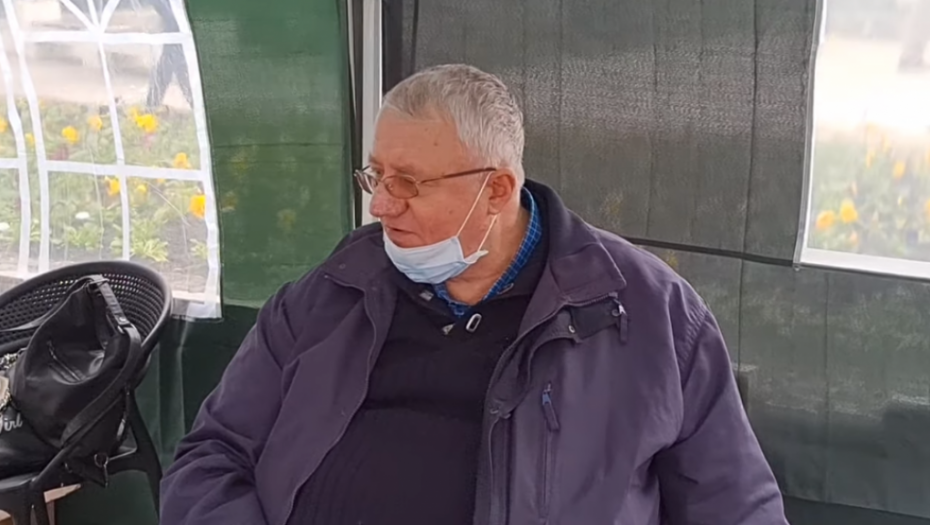 ŠEŠELJ PONOVO DELI NARODU Sa zvučnika grmi Baja Mali Knindža, narod oduševljen - akcija radikala se nastavlja u petak (VIDEO)