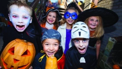 RAT NA MREŽAMA Đakon objasnio da li je greh slaviti Noć veštica