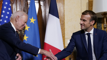 PRITISAK ZAPADA SE NASTAVLJA Makron i Bajden pooštravaju sankcije Rusiji