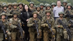 HVATA GA PARANOJA Albanski novinar pojasnio Kurtijevo ponašanje: On vidi nevidljivog neprijatelja