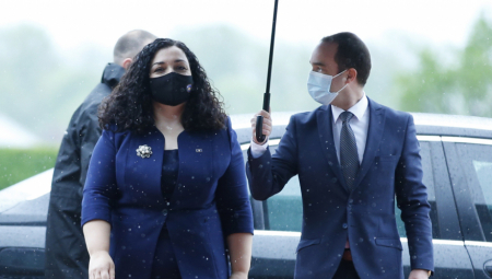 PRVA ŽENA PRIŠTINE UVREĐENA Vjosa Osmani zakukala, a onda pomenula Vučića