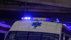 10 LJUDI SPASAVALO NESREĆNOG MOMKA! Jeziva nesreća na Novom Beogradu (FOTO)