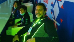 SRPSKI I SVETSKI TENISKI AS UZ BOKSERE Zimonjić sa blizancima bodri majstore plemenite veštine