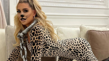 NEVALJALA TIGRICA! Se*si Vanda obuka provokativni kostim i "zapalila" društvene mreže! (FOTO)