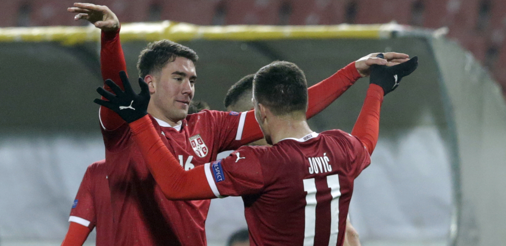 NA OSTRVU SE RASPISALI, SLAVNI TRENER JASAN Dovedite mi Srbina!