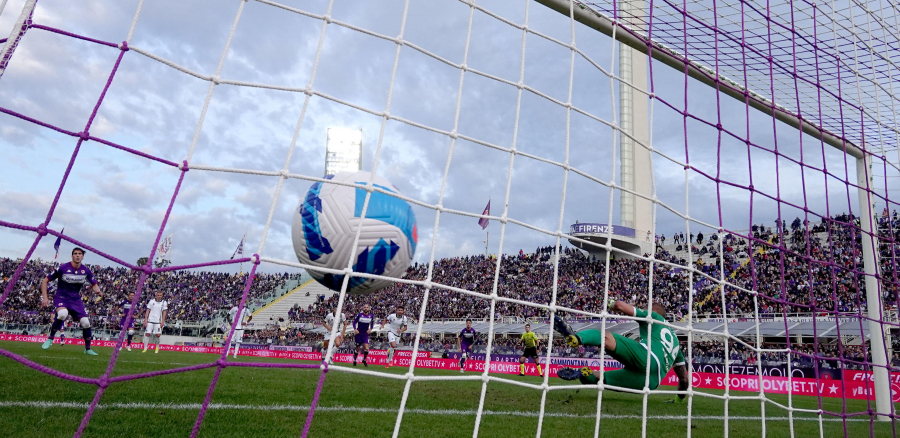 GOL MAŠINA Vlahović nadmašio legende Fjorentine (FOTO)