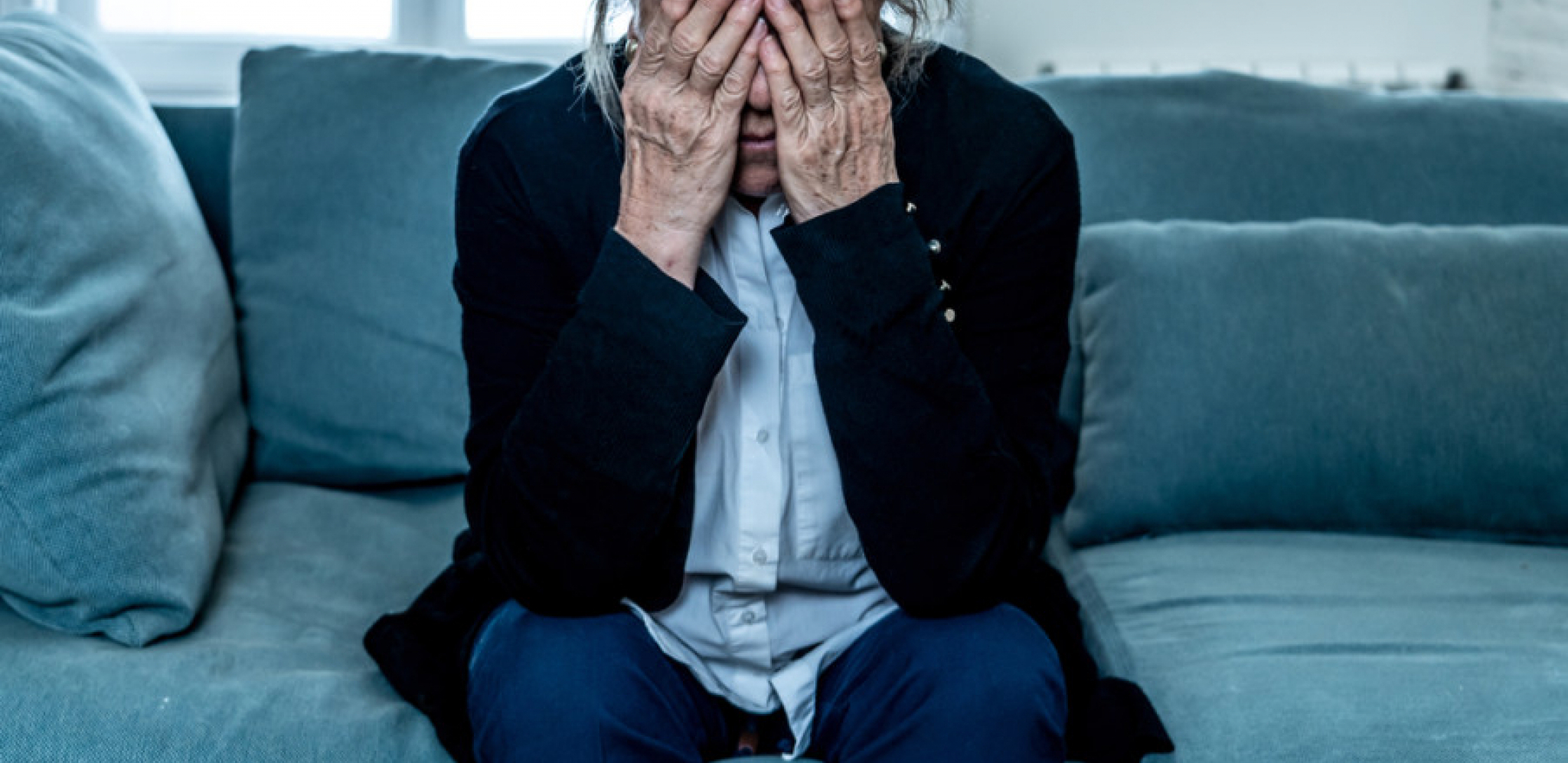 STARO SRPSKO VEROVANJE: Ove stvari slute na nesreću, bedu i sirotinju, nipošto ne smete da ih radite!