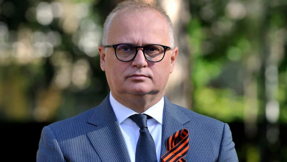 Vesić osudio skrnavljenje groba Hamdije Jusufspahića: Beograd je uvek bio grad za sve svoje građanke i građane ma koje vere i nacije bili