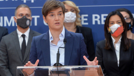 NEPRIMERENO PONAŠANJE ŽAKLINE TATALOVIĆ NA KONFERENCIJI Rekla premijerki Brnabić da laže, a onda je dobila odgovor koji je osramotio za sva vremena (VIDEO)