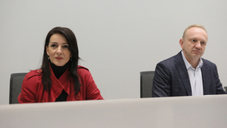 MARINIKA SLAVI ORIĆA KOJI JE KLAO SRBE Veliča Praljka, a sada se još jednom obrušila na svoj NAROD!